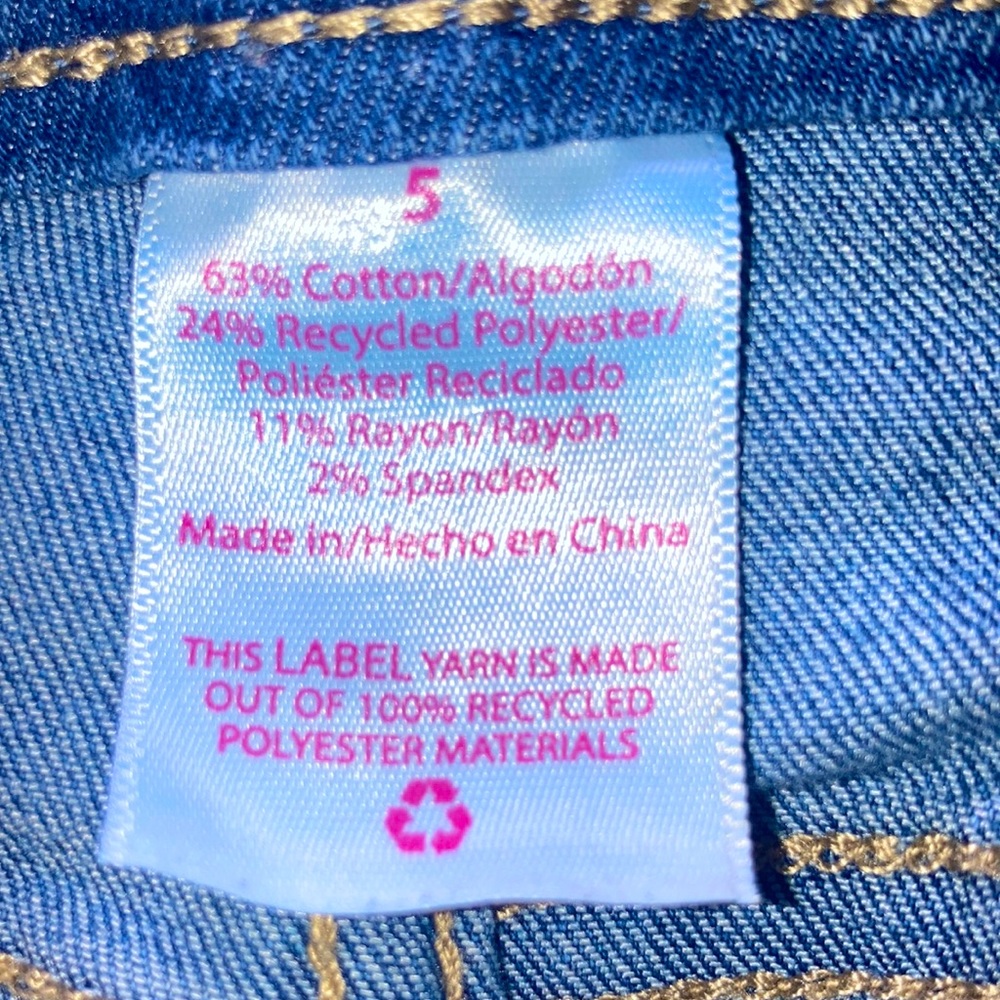 Size 5 denim jean shorts with a high waisted top.